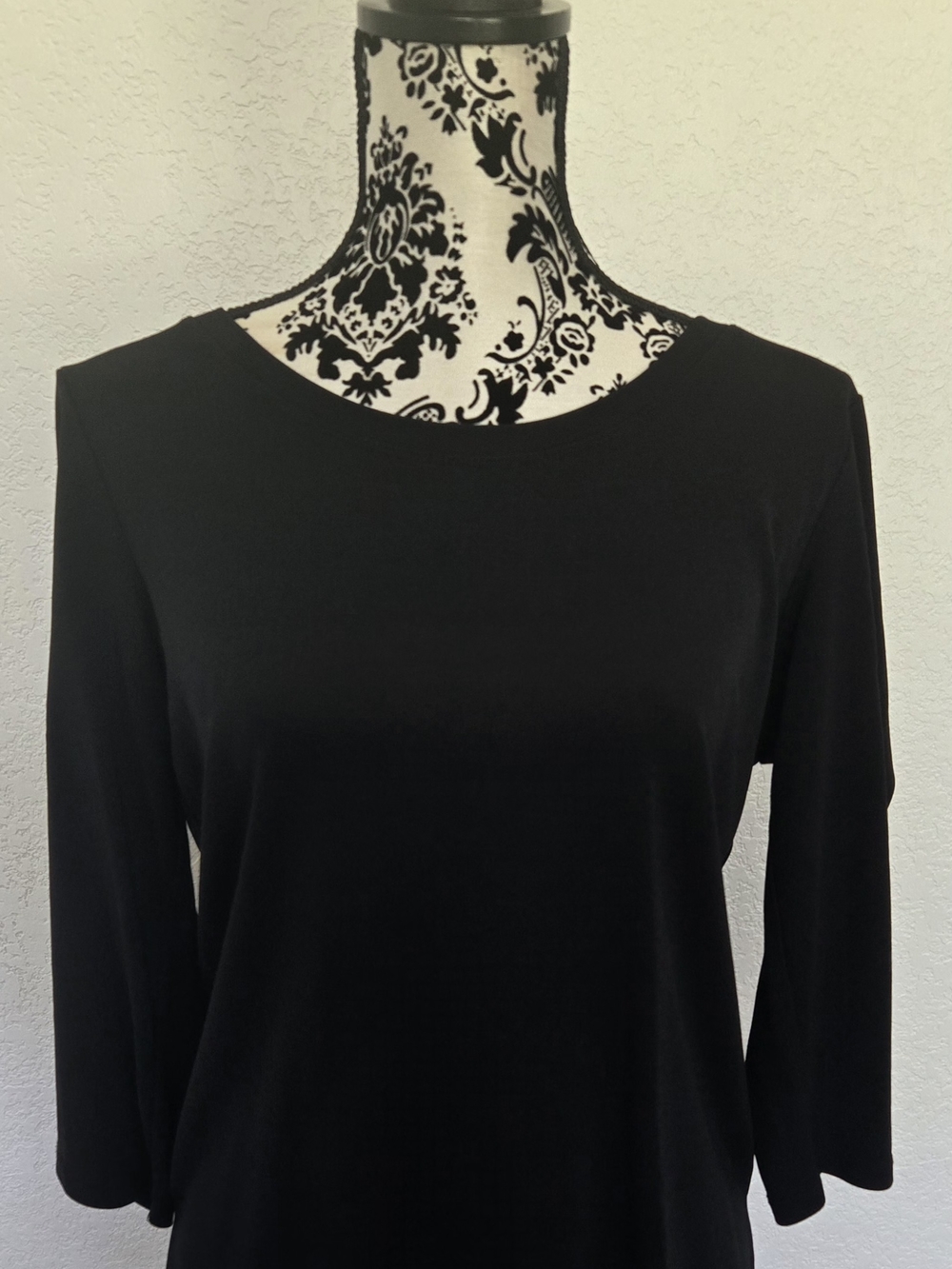 Josephine Chaus Black Boatneck 3/4 Sleeve Top